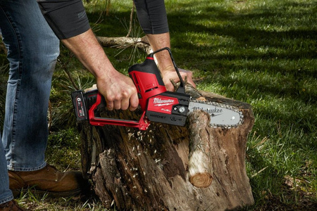 PILARKA ŁAŃCUCHOWA DO GAŁĘZI Milwaukee 20 cm M18 FHS20-552